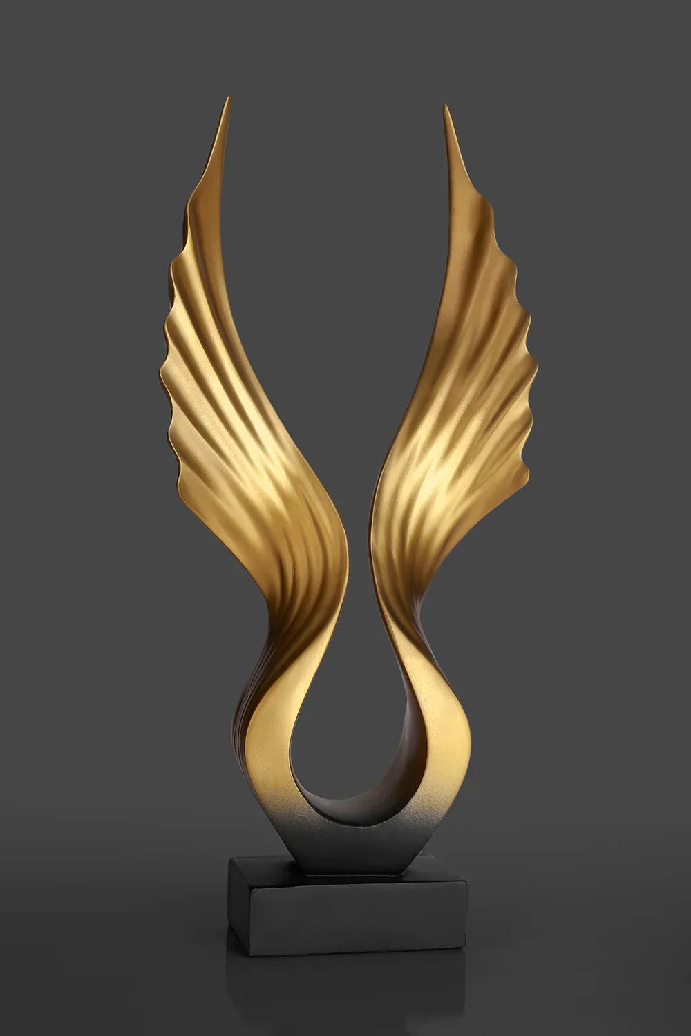 Artistry Wings Fling High Desktop Sculpture Decoration Piece (Gold)